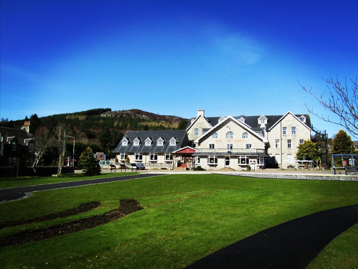 Duke Of Gordon Hotel Kingussie Exteriér fotografie