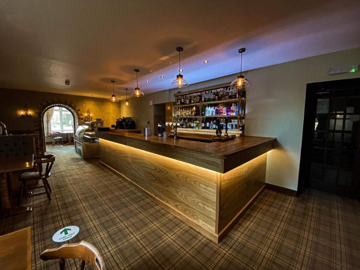 Duke Of Gordon Hotel Kingussie Exteriér fotografie