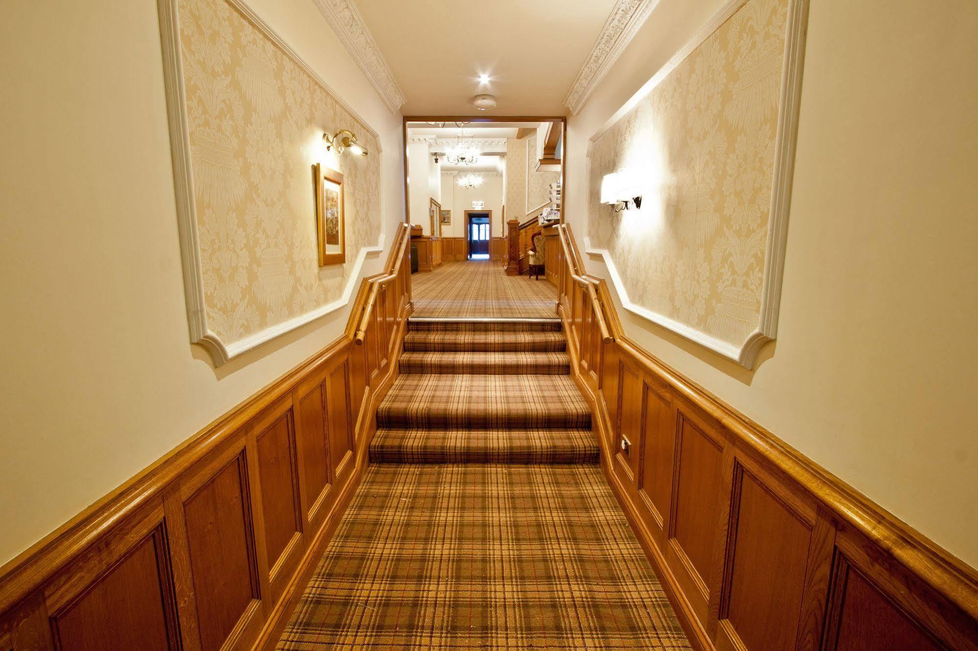 Duke Of Gordon Hotel Kingussie Exteriér fotografie